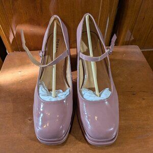 12WW Patent Leather Torrid Rose Mary Janes